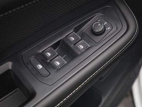 New 2026 Volkswagen Atlas Cross Sport SE image 10