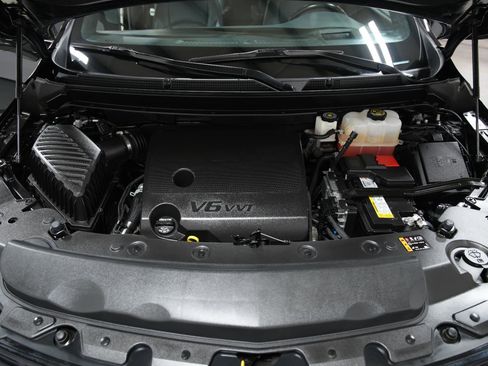 Used 2024 Buick Enclave Premium w/ Experience Buick Package image 11