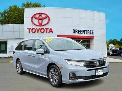 Used 2025 Honda Odyssey Touring