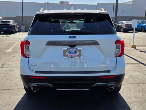 Certified 2023 Ford Explorer XLT w/ Equipment Group 202A RWD image 5
