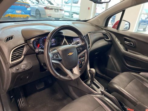 Used 2020 Chevrolet Trax LT w/ Driver Confidence Package image 10