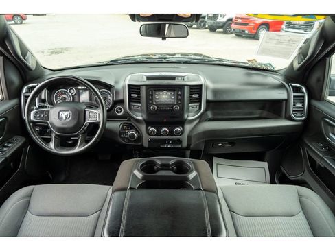 Used 2024 RAM 1500 Big Horn AWD/4WD image 31