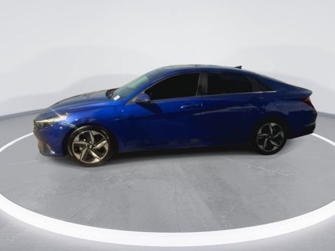 Used 2022 Hyundai Elantra Limited FWD image 5