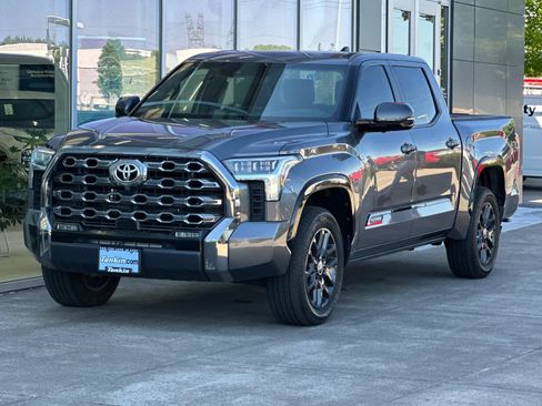 Used 2024 Toyota Tundra Platinum AWD/4WD image 7