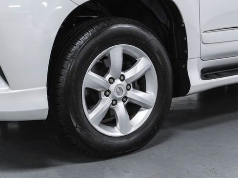 Used 2015 Lexus GX 460 image 52