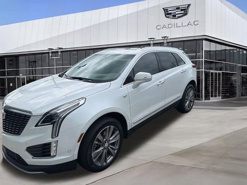 Used 2023 Cadillac XT5 Premium Luxury w/ Technology Package FWD image 5