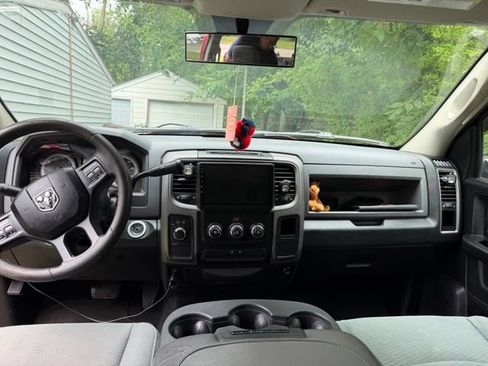 Used 2015 RAM 1500 ST w/ SXT Appearance Group AWD/4WD image 5