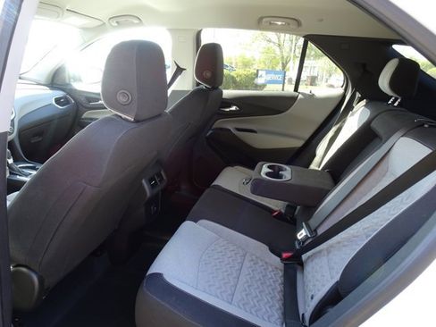 Certified 2022 Chevrolet Equinox LS w/ LS Convenience Package image 15