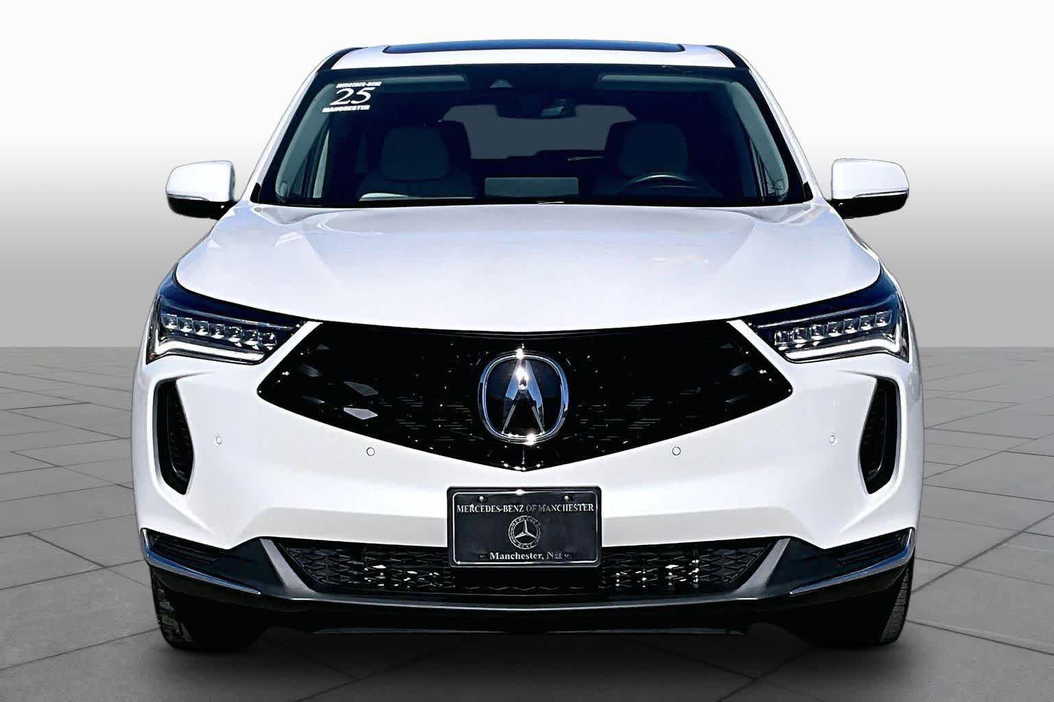 Used 2025 Acura RDX w/ Technology Package AWD/4WD image 3