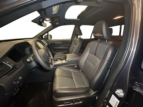 Used 2025 Honda Ridgeline TrailSport image 7