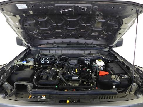 Used 2022 Ford Bronco Badlands image 6