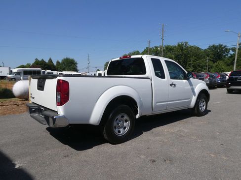 Used 2013 Nissan Frontier S RWD image 5