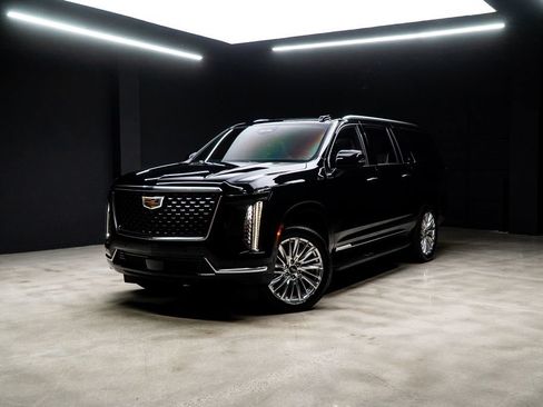 Used 2025 Cadillac Escalade ESV Premium Luxury AWD/4WD image 56