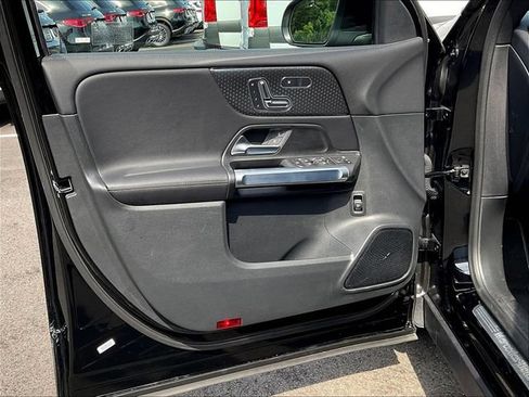 Used 2026 Mercedes-Benz GLB 250 4MATIC image 22