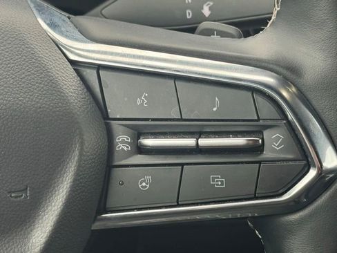 Used 2025 Chevrolet Traverse LT FWD image 14