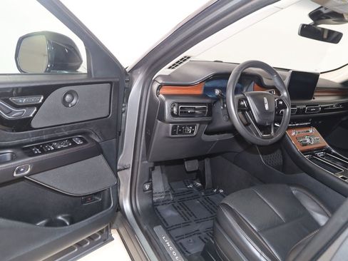 Used 2024 Lincoln Aviator Reserve AWD/4WD image 44