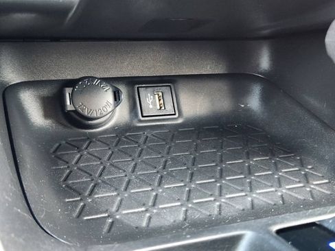 Used 2023 Toyota RAV4 LE AWD/4WD image 23
