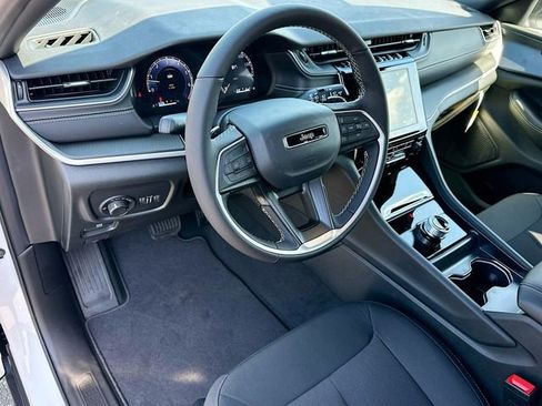 New 2026 Jeep Grand Cherokee L Laredo AWD/4WD image 6