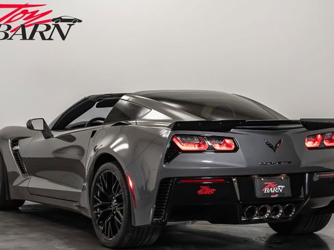 Used 2016 Chevrolet Corvette Z06 w/ 3LZ Preferred Equipment Group image 3