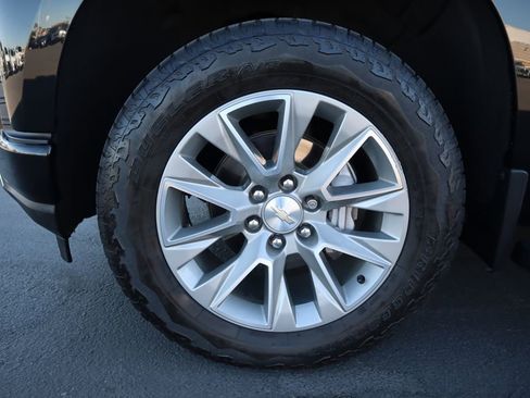 Used 2021 Chevrolet Silverado 1500 High Country w/ Safety Package II image 29