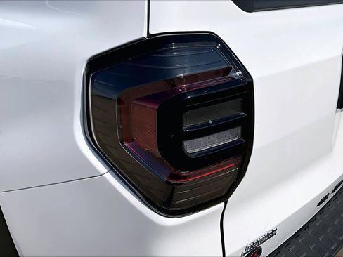 Used 2025 Toyota 4Runner Trailhunter image 26