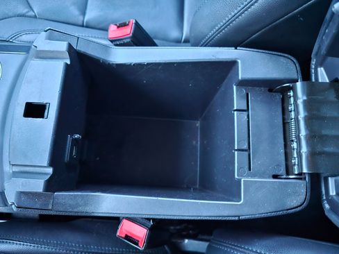 Used 2018 Ford Explorer XLT w/ Equipment Group 202A image 70