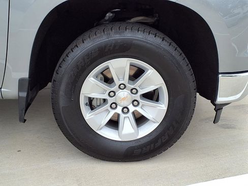Used 2025 Chevrolet Silverado 1500 LT RWD image 9