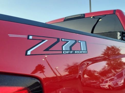 Used 2018 Chevrolet Silverado 1500 LT w/ All Star Edition image 5