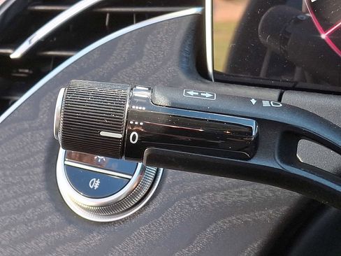 Used 2025 Mercedes-Benz E 350 4MATIC Sedan image 20