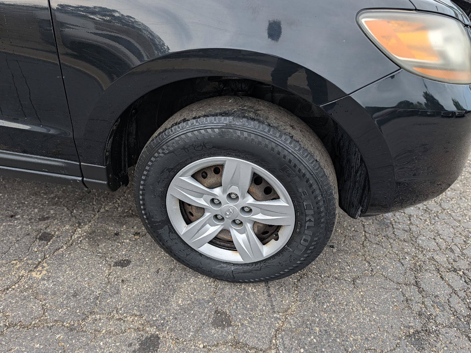 Used 2009 Hyundai Santa Fe GLS FWD image 28