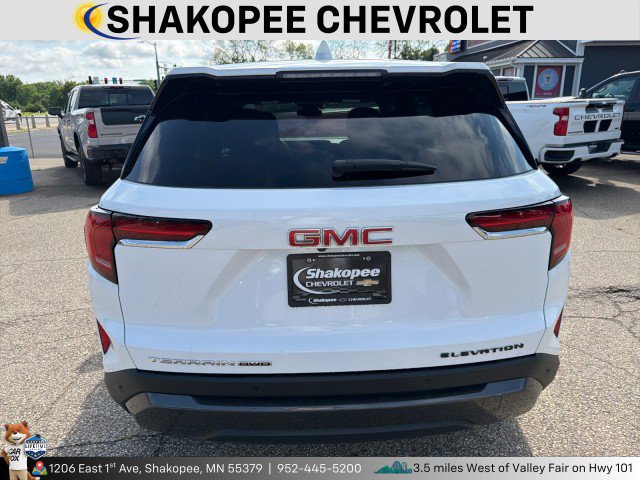 Used 2025 GMC Terrain Elevation AWD/4WD image 3