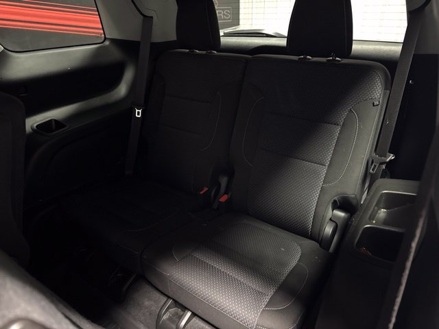 Used 2023 GMC Acadia SLE w/ Driver Convenience Package FWD image 13