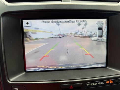Used 2017 Ford Explorer XLT w/ Equipment Group 202A FWD image 28