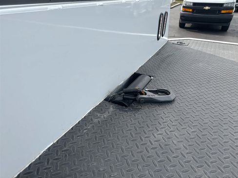 Used 2024 RAM 3500 Tradesman w/ Chrome Appearance Group image 23