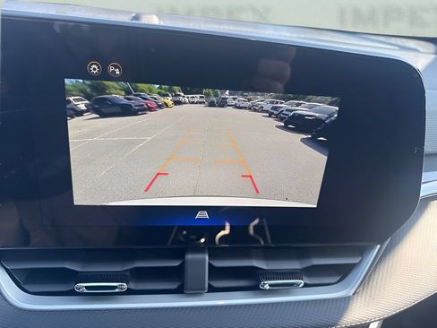 Used 2026 Chevrolet Equinox LT FWD image 19