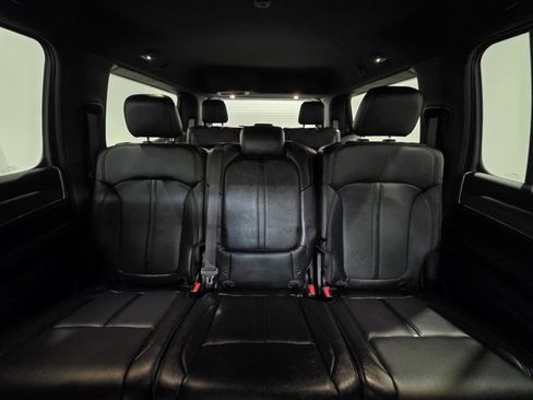 Used 2023 Jeep Wagoneer Series III w/ Preferred Equipment Group image 15