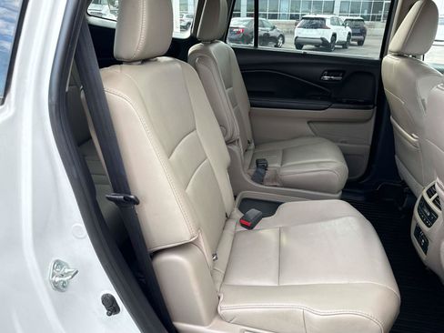 Used 2021 Honda Pilot Touring image 18