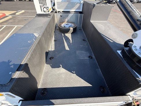 New 2024 Ford F550 4x4 SuperCab Super Duty w/ XL Chrome Package image 16