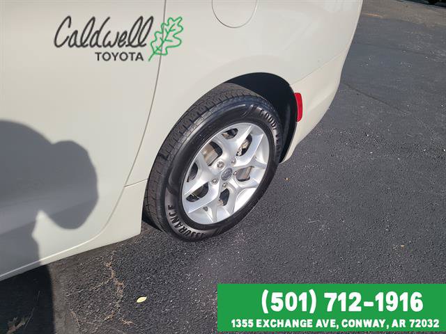 Used 2017 Chrysler Pacifica Touring Plus w/ Tire & Wheel Group FWD image 9