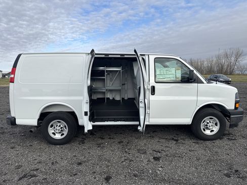 New 2025 Chevrolet Express 2500 w/ Driver Convenience Package image 7