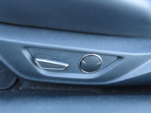 Used 2016 Ford Mustang Shelby GT350 w/ Technology Package image 29