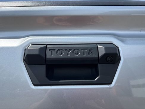 Used 2025 Toyota Tacoma SR w/ SR Upgrade Package AWD/4WD image 16
