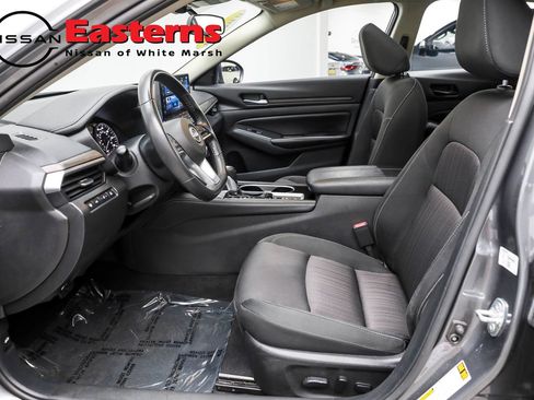 Used 2024 Nissan Altima 2.5 SV w/ SV Premium Package AWD/4WD image 14