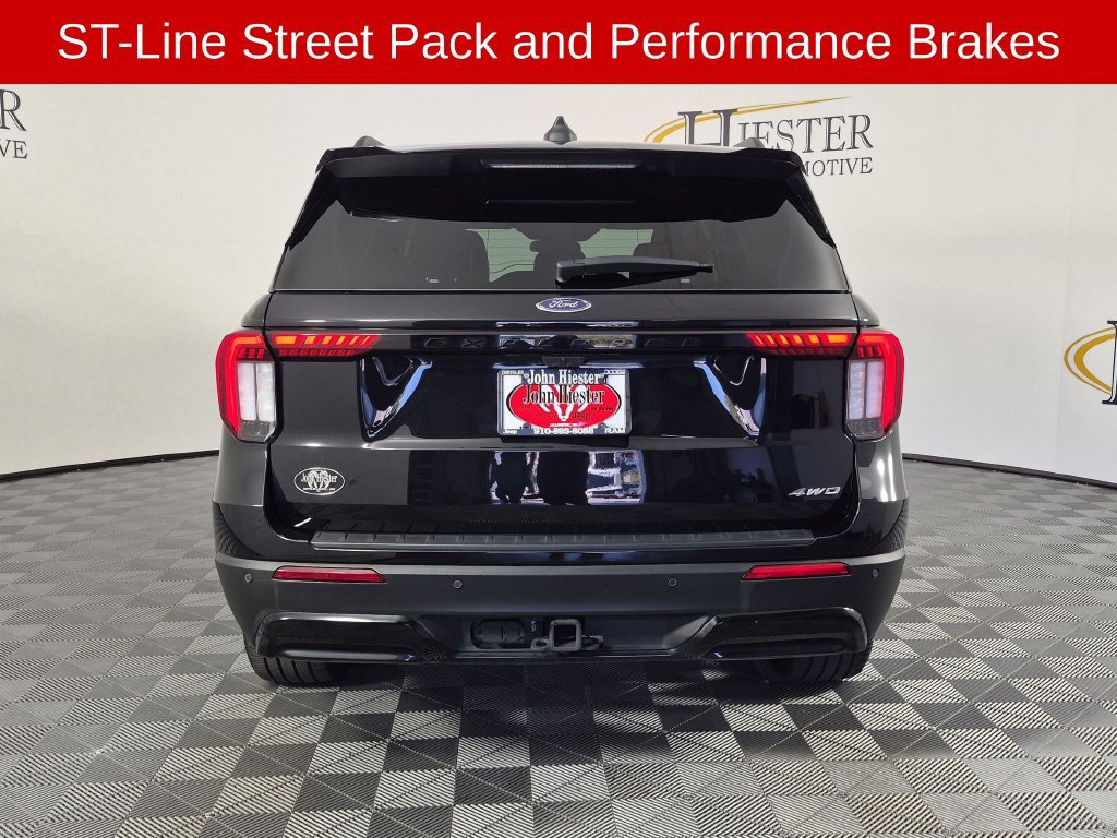 Used 2025 Ford Explorer ST-Line w/ ST-Line Street Pack AWD/4WD image 6