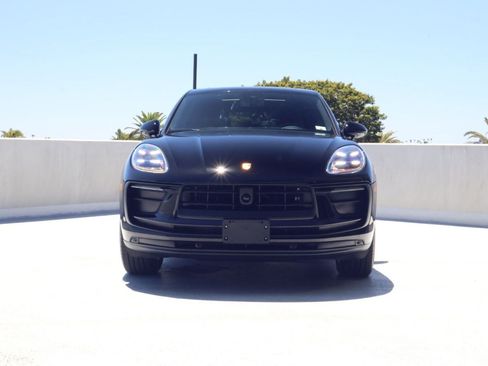Certified 2024 Porsche Macan AWD/4WD image 6