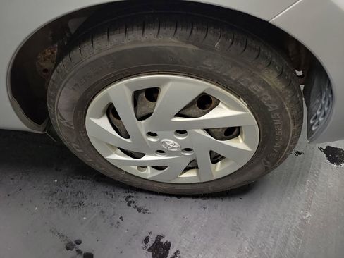 Used 2015 Toyota Prius C Two FWD image 10
