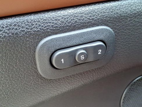 Used 2021 Jeep Grand Cherokee Overland AWD/4WD image 23