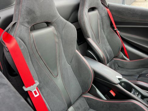 Used 2022 McLaren 720S Performance RWD image 19