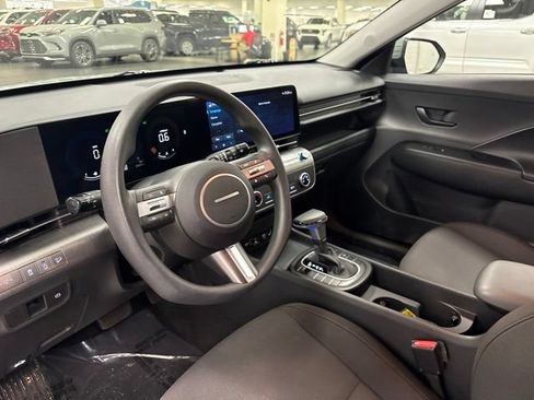 Used 2024 Hyundai Kona SE FWD image 15