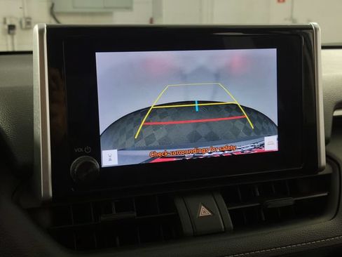 Used 2023 Toyota RAV4 LE FWD image 18